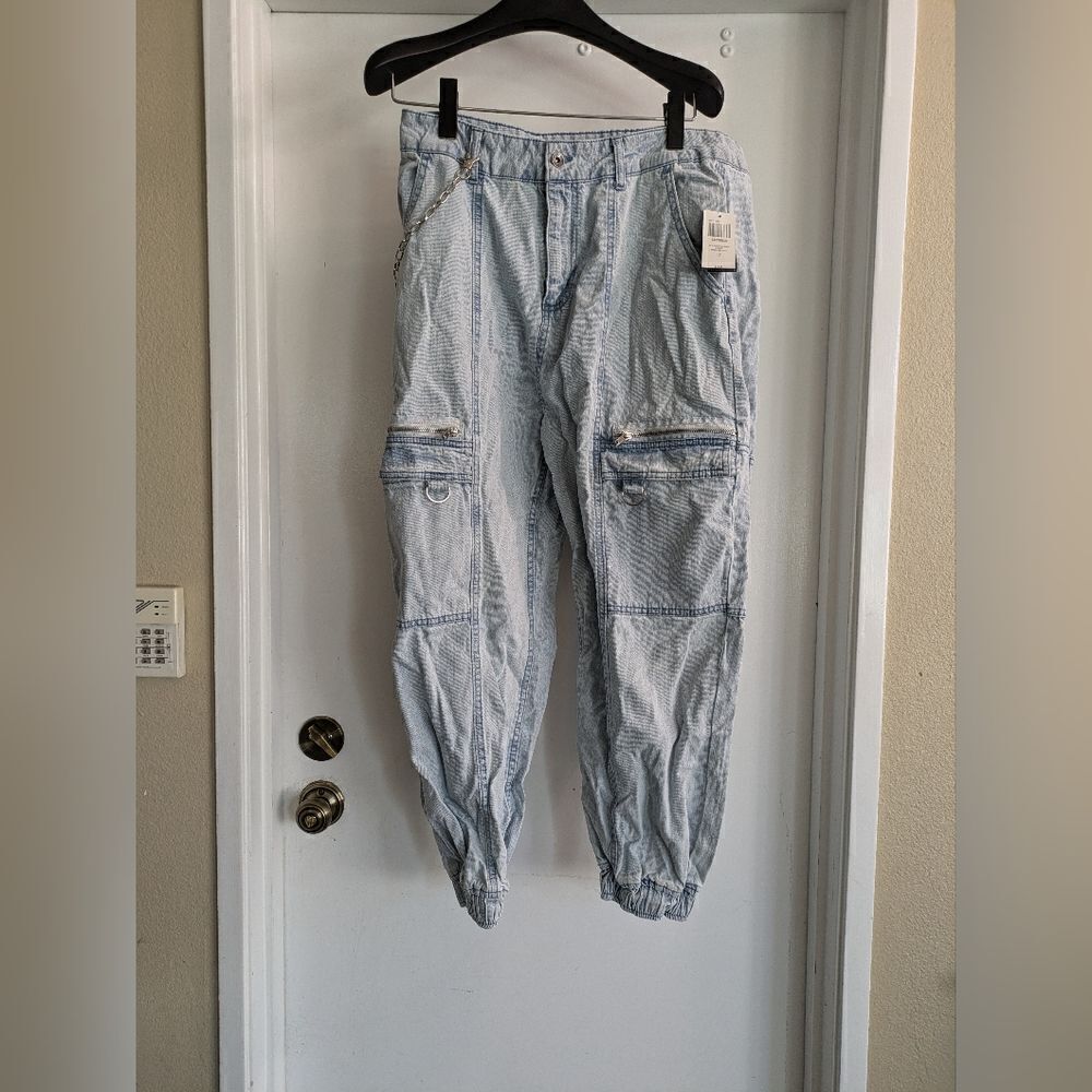 Hot Topic TRIPP Cargo Pants - Picture 3 of 9